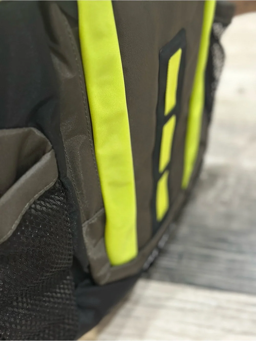 The North Face 30L Hot Shot Special Edition Backpack Taupe Green NEW